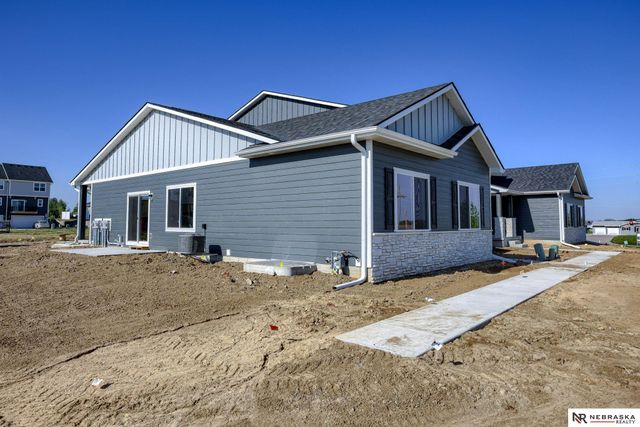 4576 Schilling Court, Bellevue, NE 68133