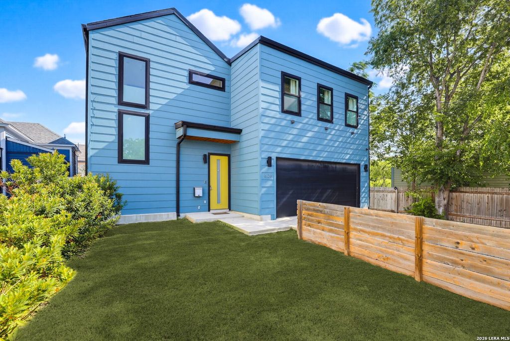 626 Montana St, San Antonio, TX 78203