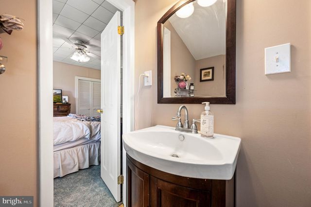 105 VILLAGE DR, Feasterville Trevose, PA 19053