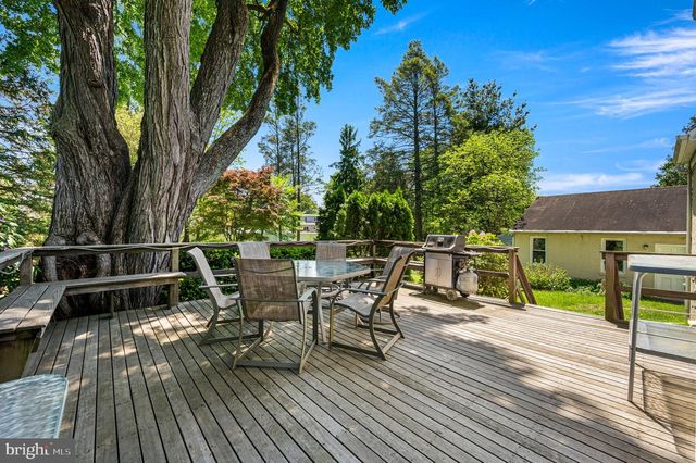 105 VILLAGE DR, Feasterville Trevose, PA 19053