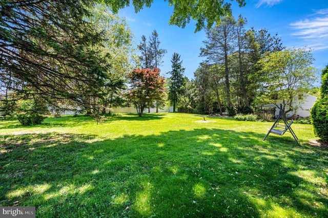 105 VILLAGE DR, Feasterville Trevose, PA 19053