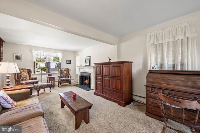 105 VILLAGE DR, Feasterville Trevose, PA 19053
