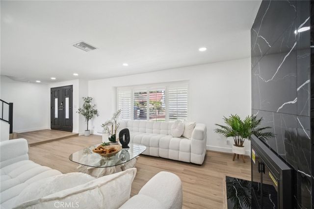 19040 Celtic Street, Porter Ranch, CA 91326