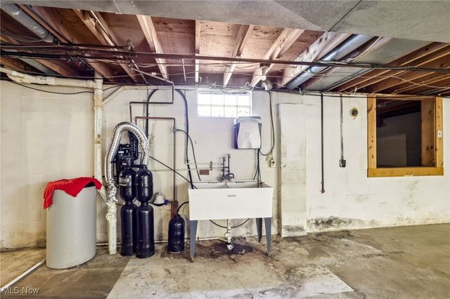 1470 Turnberry Drive, Youngstown, OH 44512