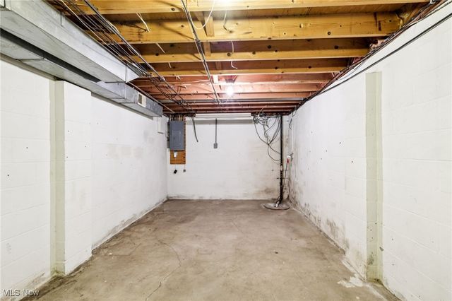 1470 Turnberry Drive, Youngstown, OH 44512