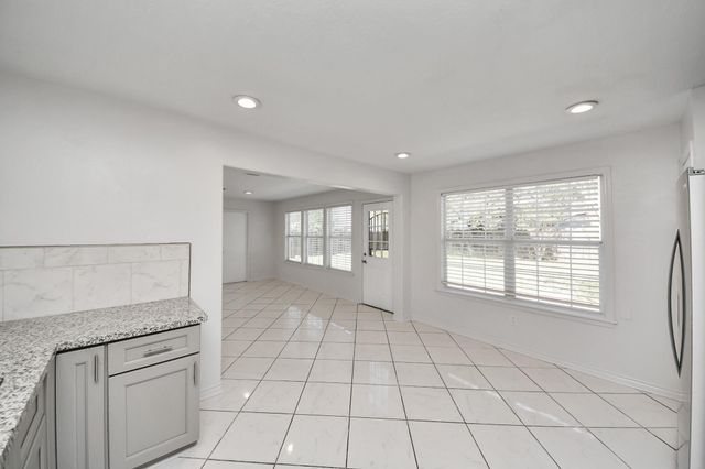 8026 Big Oak Trail Drive, Houston, TX 77040