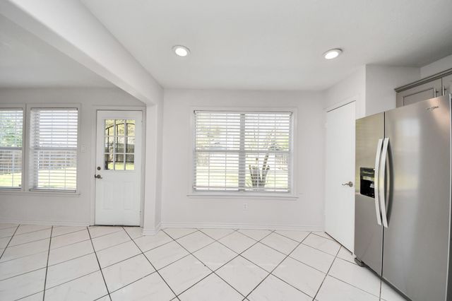 8026 Big Oak Trail Drive, Houston, TX 77040