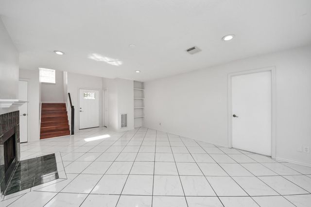 8026 Big Oak Trail Drive, Houston, TX 77040