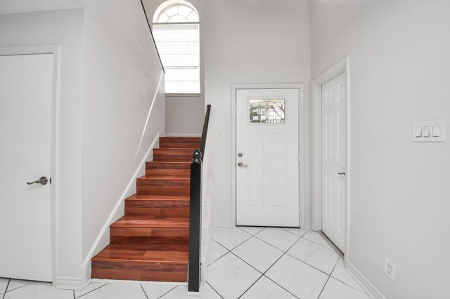 8026 Big Oak Trail Drive, Houston, TX 77040