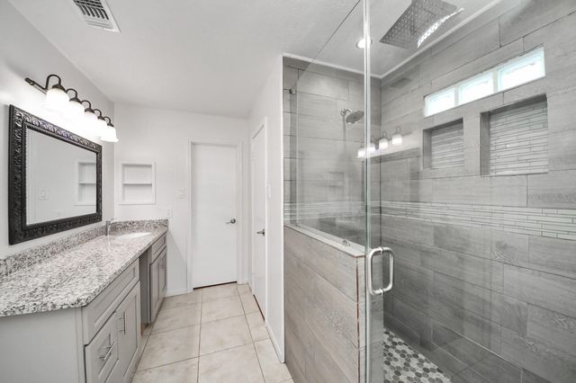 8026 Big Oak Trail Drive, Houston, TX 77040