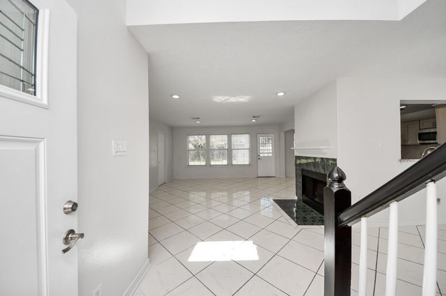 8026 Big Oak Trail Drive, Houston, TX 77040