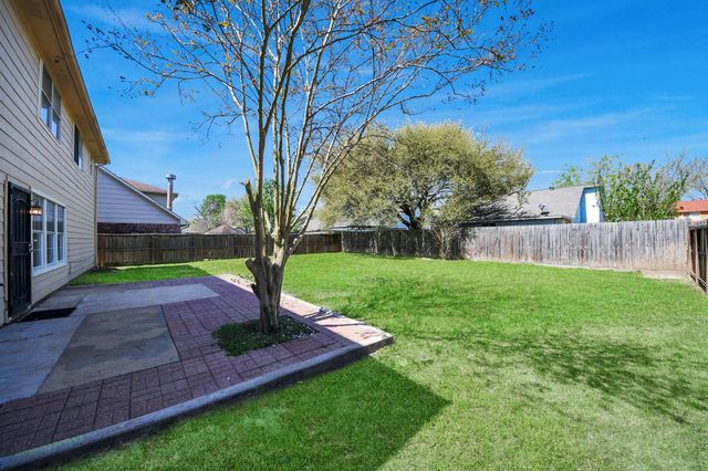 8026 Big Oak Trail Drive, Houston, TX 77040