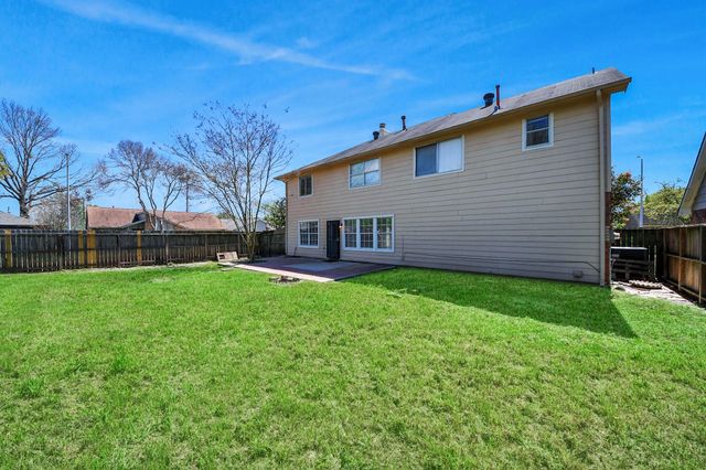 8026 Big Oak Trail Drive, Houston, TX 77040