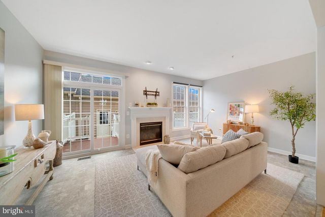 12044 CHESTNUT GLEN RD, Clarksburg, MD 20871