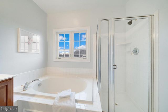 12044 CHESTNUT GLEN RD, Clarksburg, MD 20871