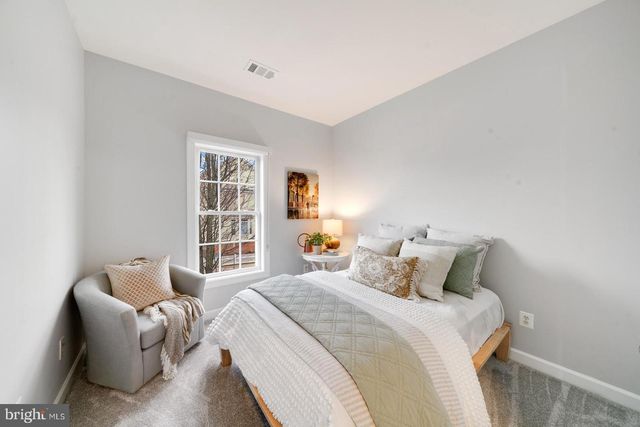 12044 CHESTNUT GLEN RD, Clarksburg, MD 20871