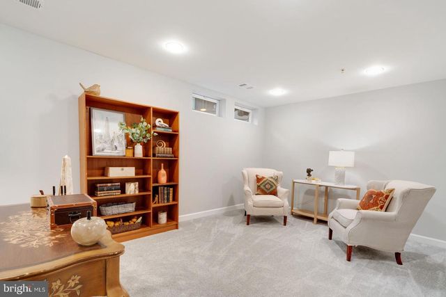 12044 CHESTNUT GLEN RD, Clarksburg, MD 20871