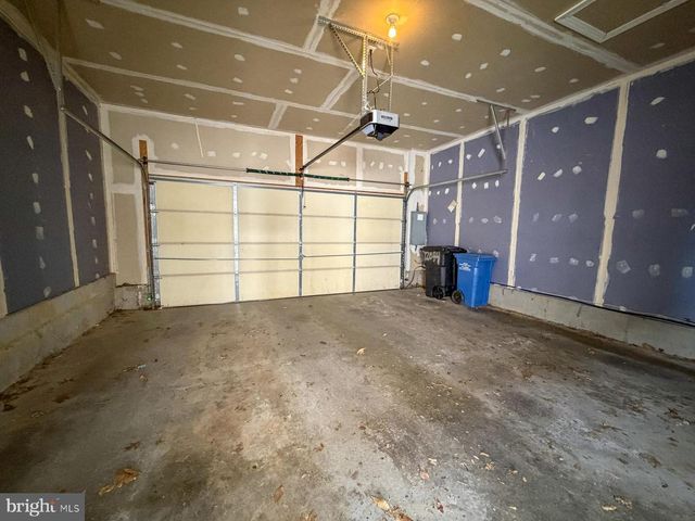 12044 CHESTNUT GLEN RD, Clarksburg, MD 20871