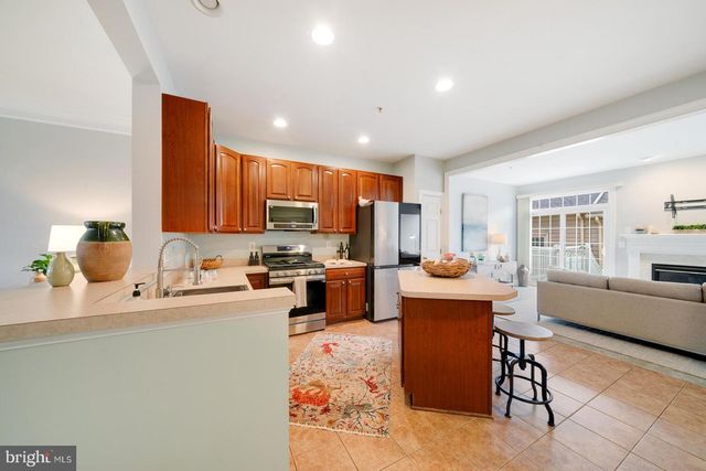 12044 CHESTNUT GLEN RD, Clarksburg, MD 20871