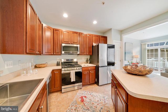 12044 CHESTNUT GLEN RD, Clarksburg, MD 20871