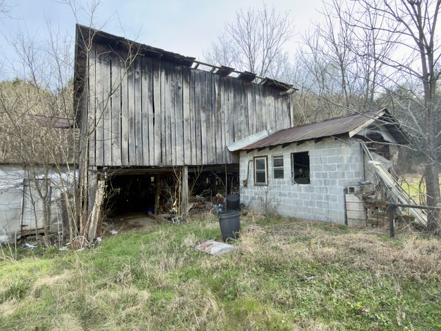 3780 Hurricane Creek Rd, Woodbury, TN 37190