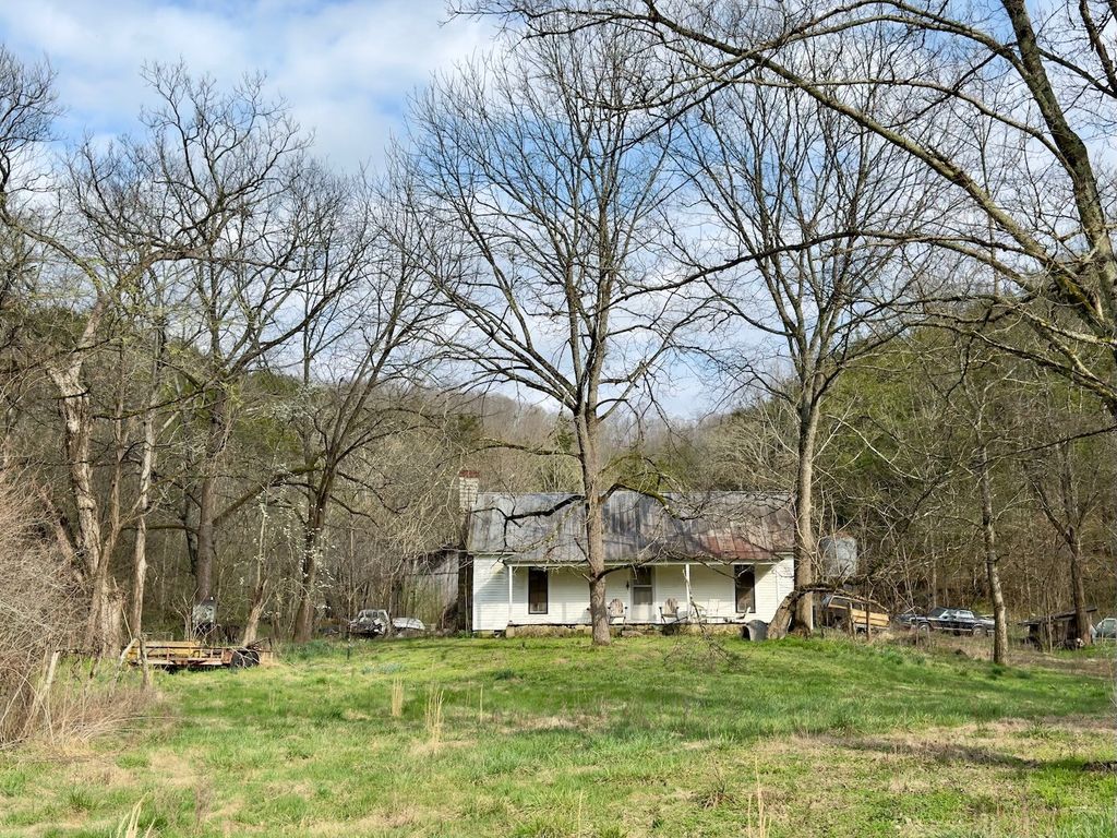 3780 Hurricane Creek Rd, Woodbury, TN 37190