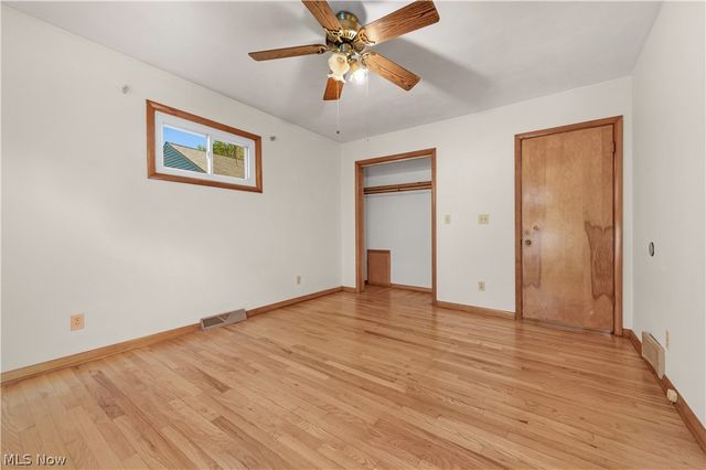 128 Forest Boulevard, Avon Lake, OH 44012