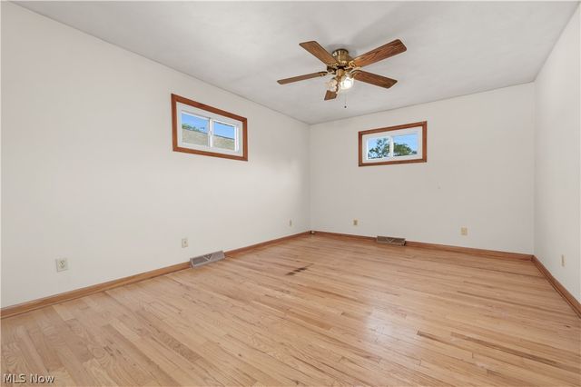 128 Forest Boulevard, Avon Lake, OH 44012