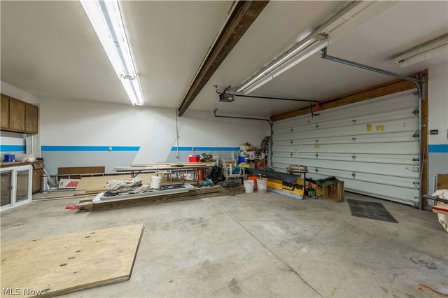 128 Forest Boulevard, Avon Lake, OH 44012