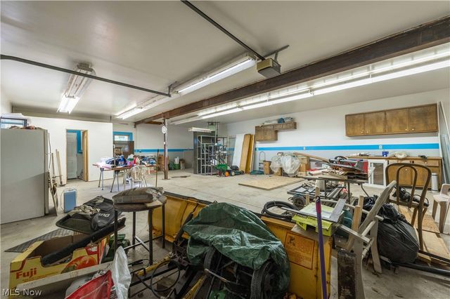 128 Forest Boulevard, Avon Lake, OH 44012