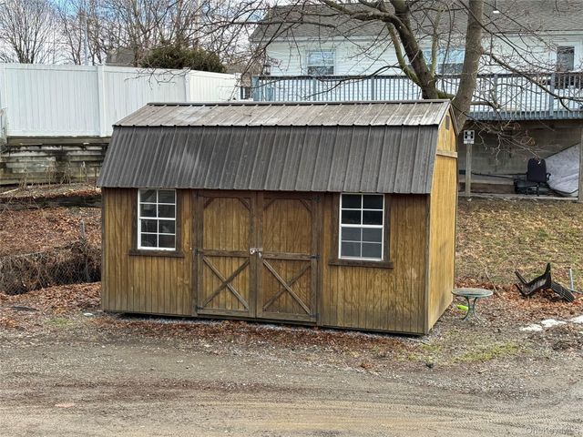 39 Innis Avenue, Poughkeepsie, NY 12601