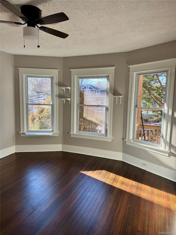 39 Innis Avenue, Poughkeepsie, NY 12601