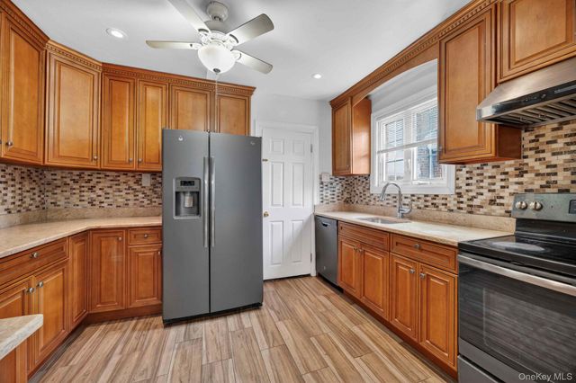 8311 Little Neck Parkway, Glen Oaks, NY 11004