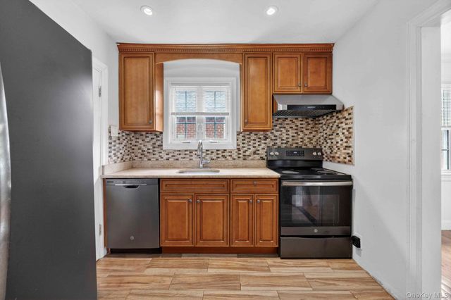 8311 Little Neck Parkway, Glen Oaks, NY 11004