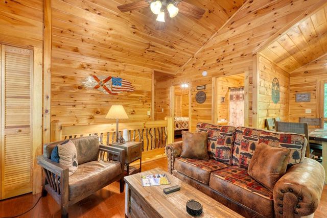215 The Woods Road, Mineral Bluff, GA 30559