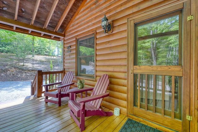 215 The Woods Road, Mineral Bluff, GA 30559