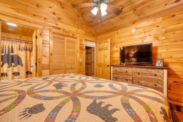 215 The Woods Road, Mineral Bluff, GA 30559