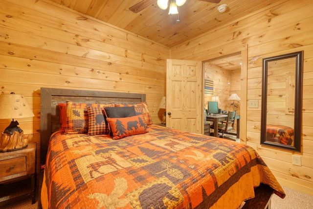 215 The Woods Road, Mineral Bluff, GA 30559
