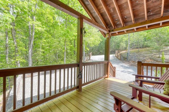 215 The Woods Road, Mineral Bluff, GA 30559
