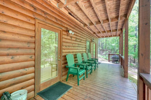 215 The Woods Road, Mineral Bluff, GA 30559