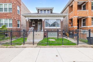 6733 S Campbell Avenue, Chicago, IL 60629