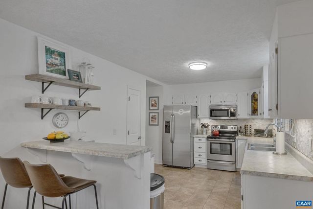 8 LOBLOLLY RD, Palmyra, VA 22963