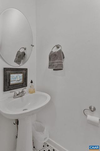 8 LOBLOLLY RD, Palmyra, VA 22963