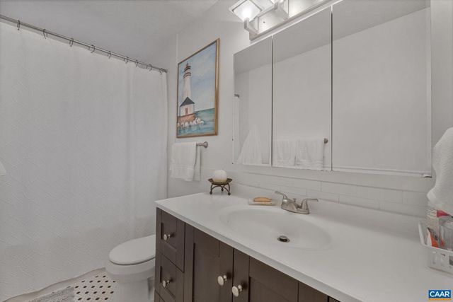 8 LOBLOLLY RD, Palmyra, VA 22963