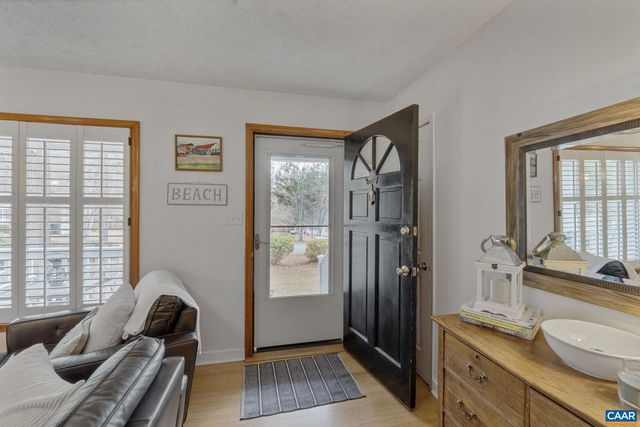 8 LOBLOLLY RD, Palmyra, VA 22963