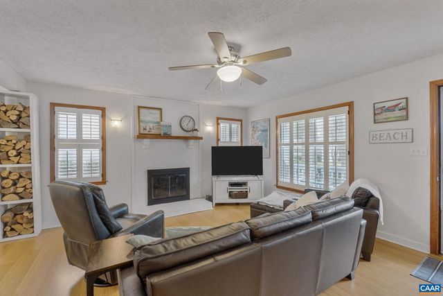 8 LOBLOLLY RD, Palmyra, VA 22963