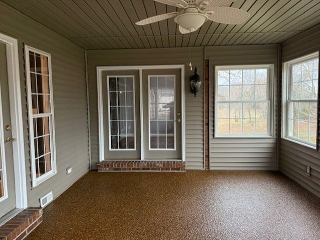 368 Stillwater Drive, Paris, TN 38242