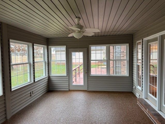 368 Stillwater Drive, Paris, TN 38242