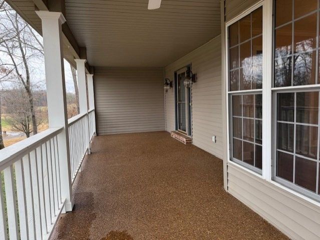 368 Stillwater Drive, Paris, TN 38242