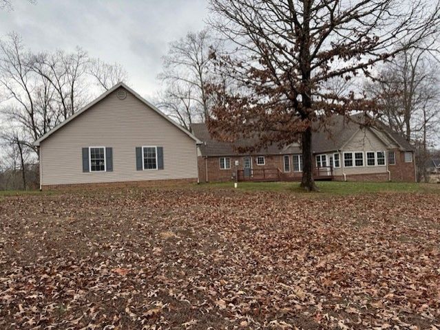 368 Stillwater Drive, Paris, TN 38242